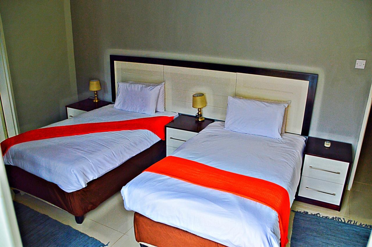 Cosy Palms Bed & Breakfast กาโบโรเน ภายนอก รูปภาพ